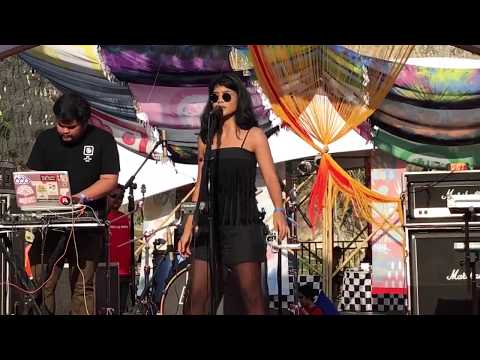 Rayssa Dynta - Something About Us (Live at Soundrenaline, Bali 08/09/2018)