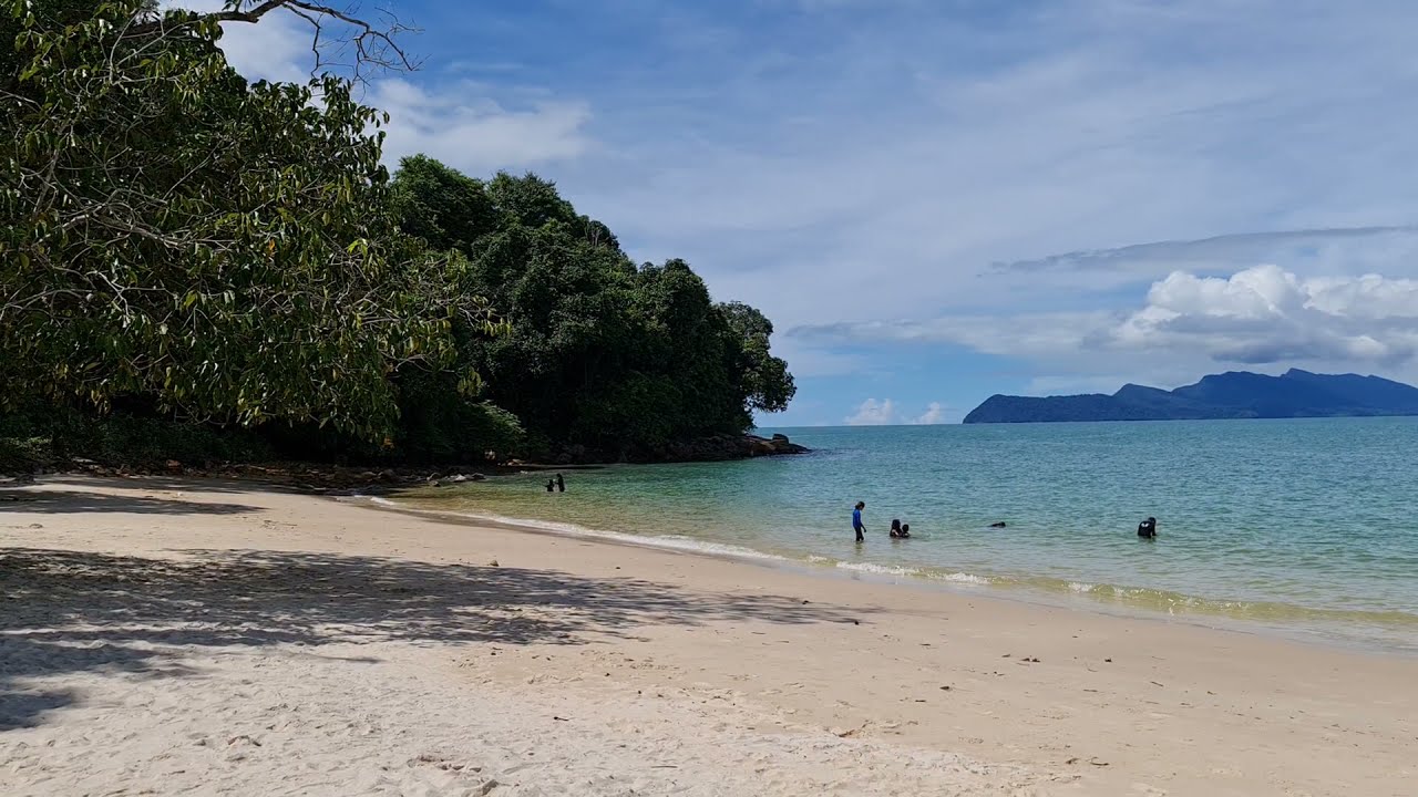 Discover the captivating beauty of Tengkorak Beach.