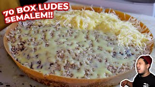 LARIS MANIS JUAL MARTABAK PAKE MOTOR PICKUP!!