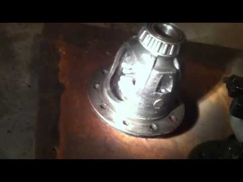 How to pull a bearing off a Dana 30 carrier