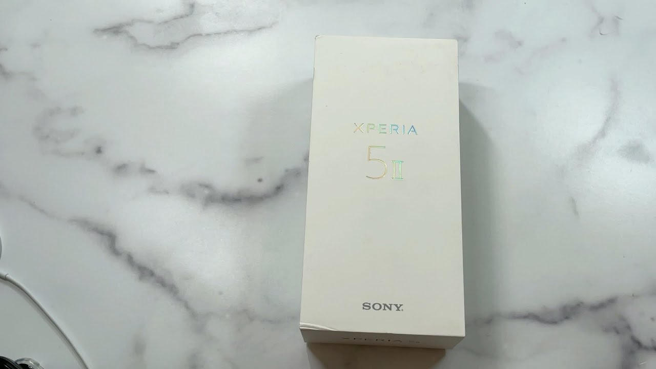 Sony Xperia 5 II Unboxing and Overview