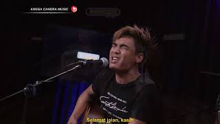 Download lagu SAAT TERAKHIR  ST 12  CHARLY FT ANGGA CANDRA BISIKIN mp3