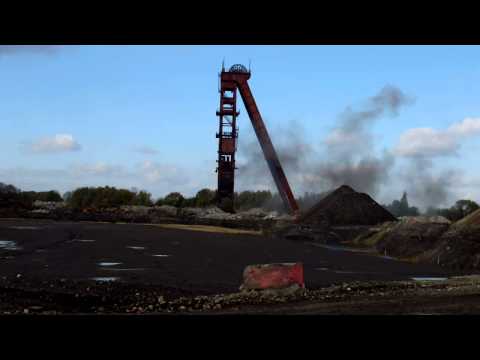 Sprengung Schacht 7 auf Schlägel und Eisen in Herten   halloruhrgebiet /TV  Video: Wolfgang Quickels