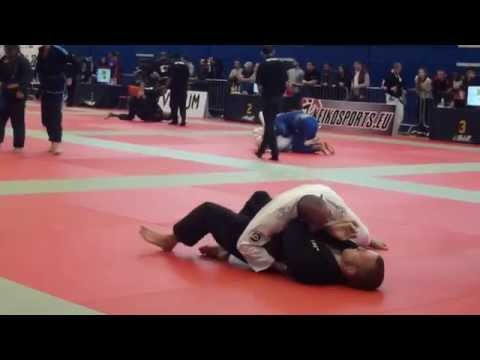 Susej Pontes - Match 1 - IBJJF London Open 2015 - Brown Master 2 - Medium-Heavy