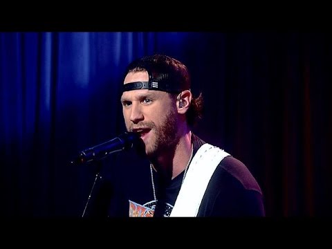 Chase Rice performs Ready Set Roll