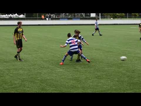 Wilhelmus JO17-1 - OLIVEO JO17-1 oefenwedstrijd jeugdvoetbal