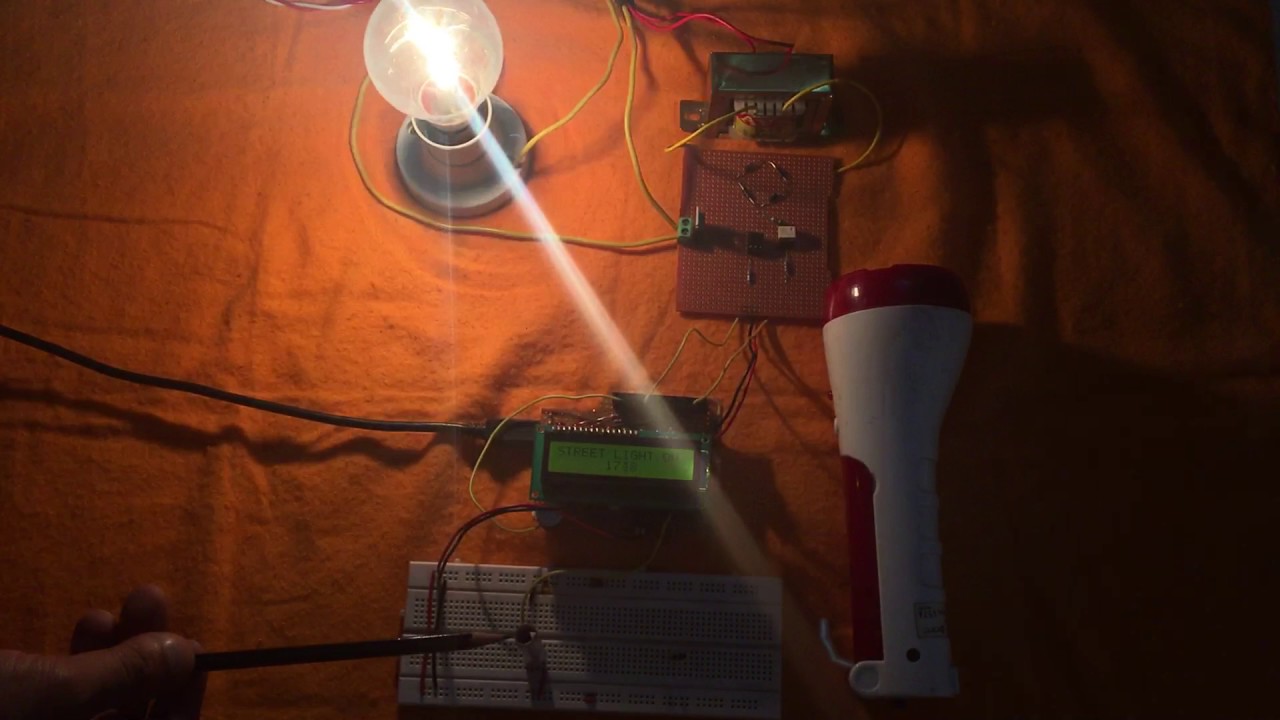 Automatic Street Lights with Light Intensity Control Function