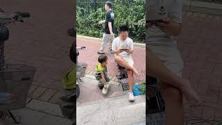 爸爸这次懵圈了吧#万万没想到 #爸爸带娃#家有萌宝