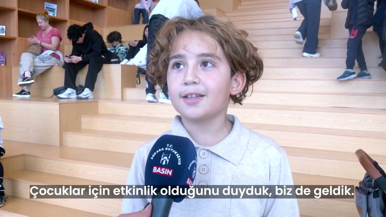 Çocuklar Cumhuriyet Bayramı’nı Cumhuriyet Yüzme Havuzu ve Spor Kompleksi’nde Kutladı.