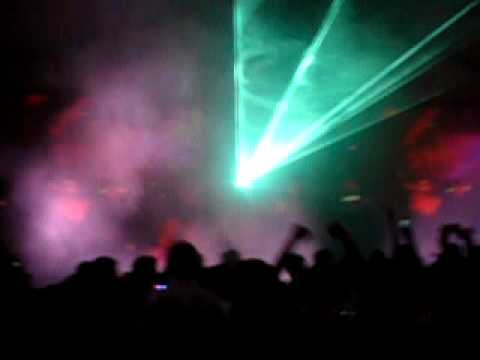 Armin @ TW playing S.O. Project - Direct Dizko (Sander Van Doorn Remix)