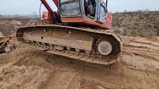 Bager goseničar Hitachi EX 215 naprodaj - Slika 5 | Machineryline SI Bager goseničar Hitachi EX 215 | Slika 5 - Machineryline