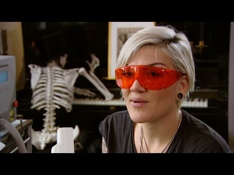 Alexandra Larsson: "Jag är riktigt bra på att baka" - Hela Sverige Bakar (TV4)