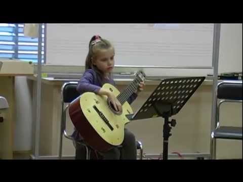 Monika Sever, gitara, Cin can cvrgudan, Međimurje, obr.T.Šegula, Zelene oči, nar.