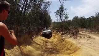 preview picture of video 'Glasshouse Mountains 4x4 GoPro'
