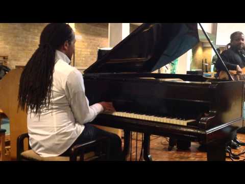 Leon Dixon Pianist video.