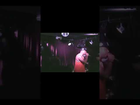 Daru Jones w/ @SkyzooTheWriter performing "Truck Jewels" by @RealPeteRock