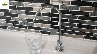 Su kaçıran arıtma musluk tamir esnasındaki SÜPRİZ