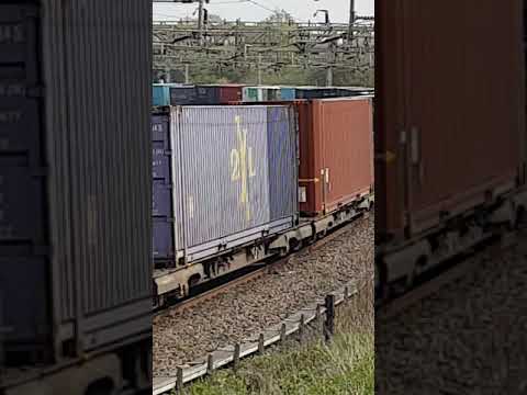 4M25 vs 4S44 - DB90's vs FL90s @Queensville Curve - 90's 018 & 040 south passing 90's 049 & 047