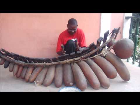 Angola Luanda - Museu nacional de antropologia