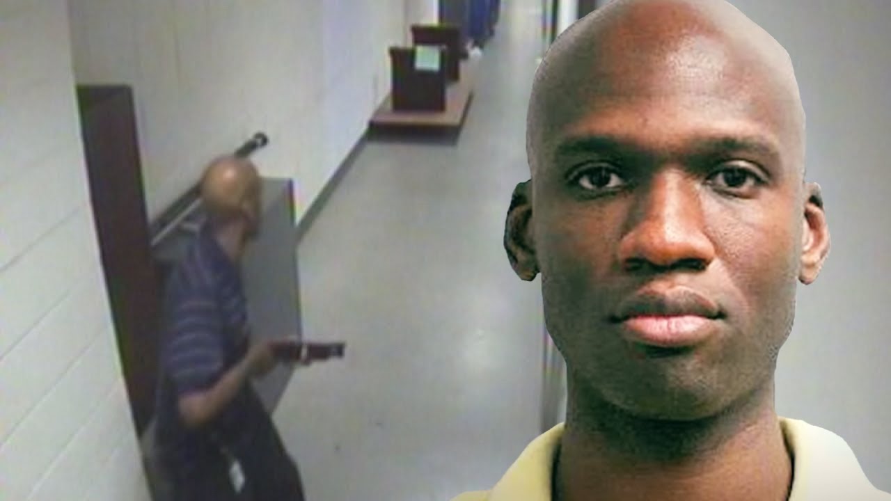 A PARANOIA DE AARON ALEXIS