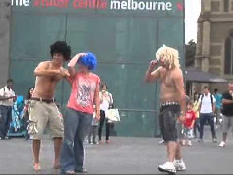 Street Performance in Melbourne starring Leigh!