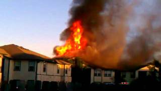 preview picture of video 'Cedar Park Apartment Fire'