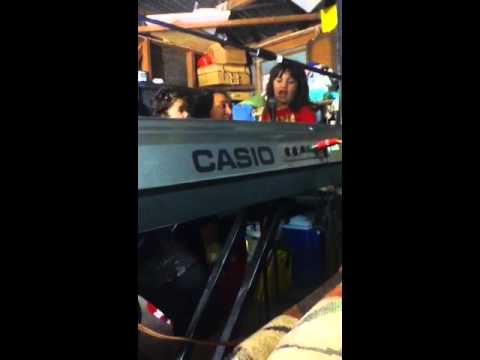 download lagu mp3 mp4 Bella Pia, download lagu Bella Pia gratis, unduh video klip Bella Pia