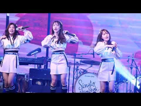 BNK48 - Koisuru Fortune Cookie คุ๊กกี้เสี่ยงทาย (Cake Focus) @ Cancel Cancer CTW (03/03/19) [4k60p]