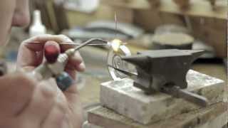 preview picture of video 'Leon K Dewhurst - Award winning third generation specialist jeweller'