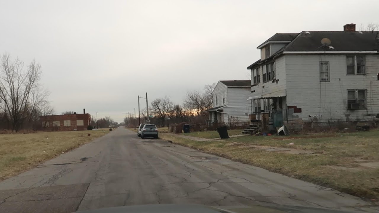 DETROIT'S NEIGHBORHOODS ARE NOW INCREDIBILY EMPTY