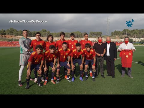 España sub-19 golea 5-1 a México en el Estadi Olímpic