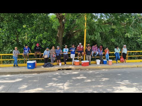 Álamo Temapache, Ver . Tlanempa Común llevando alimentos a las personas de la colonia los pinos 