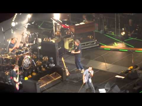 Pearl Jam - Do the Evolution - Consol Energy Center - Pittsburgh - 2013