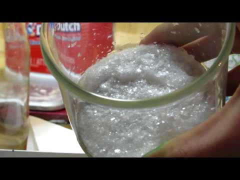 Making of potassium chlorate with bleach and potassium chlor...
