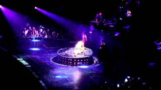 Skin - Rihanna - Live Bell Centre Montreal 06/10/2011 - Awesome 9 minutes performance