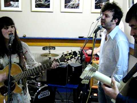 Ellen and the Escapades/Harper Simon "I Shall Be Released"