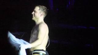 Olly Murs striptease Belfast Odyssey Arena April 3rd 2013