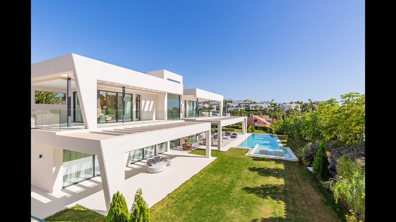 Подробная 6-комнатная вилла для продажи в Haza del Conde, Nueva Andalucia, Marbella