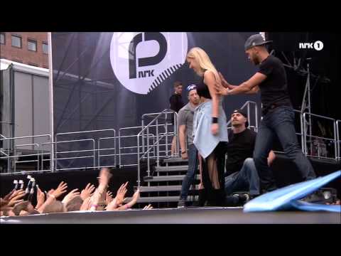 Astrid S Feat Matoma & Rootkit - 2 AM - Rådhusplassen 2015 - 1080p