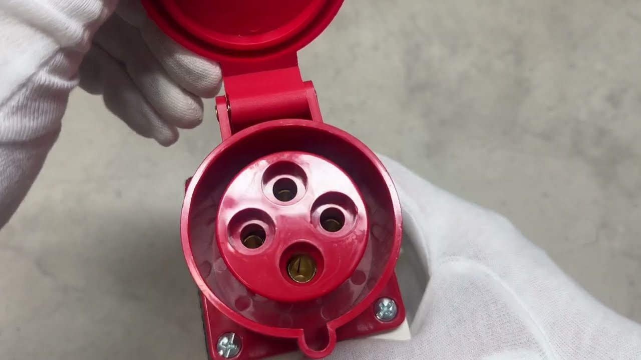 Розетка стационарная 124 3Р+РЭ 32А 380-415В IP44 A0080040005