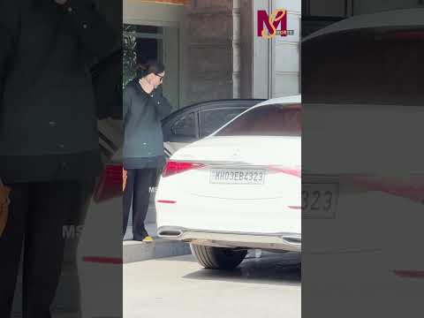 Kareena Kapoor With Kids At Randhir Kapoor House In Bandra | #shortsvideo #msshorts #viralvideo