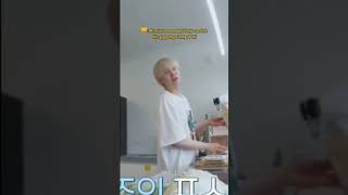 Download lagu Hobi bilek:'Namjoon seperti orang kaya hari ini' Hmmmm...emang kaya gimana dong?😭😩 #jhope #rm #bts mp3 Download lagu Hobi bilek:'Namjoon seperti orang kaya hari ini' Hmmmm...emang kaya gimana dong?😭😩 #jhope #rm #bts mp3