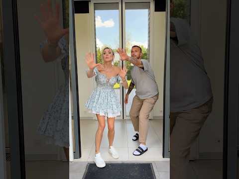 How else can you cope with twins? 😆 COMMENT 👇🏼 #shorts #comedy #usa #uae #germany #australia