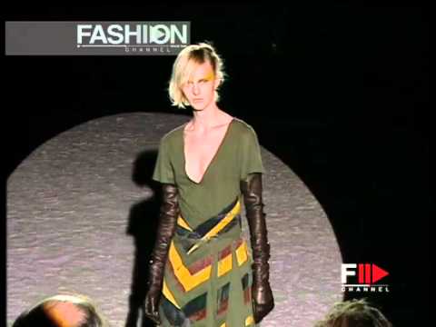 "E Play" Autumn Winter 2001 2002 Milano 4 of 4 pret a porter by FashionChannel