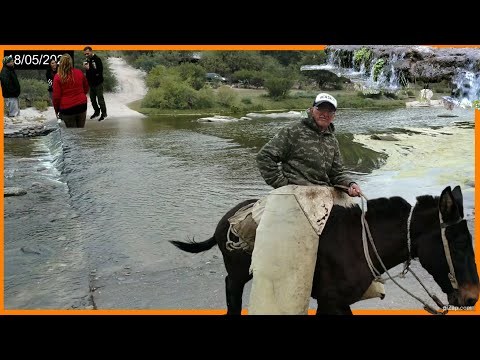 LA CUESTA QUE BAJA PARA RÍO PINTOS al BAR DE CHUÑA - LA CUMBRE SIERRAS de CÓRDOBA ARGENTINA