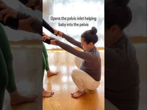 Partner Deep Squats | How Your Partner Can Help You During Pregnancy #labor #prenatalyoga