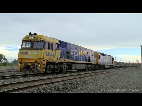 Pacific National Steel & Container Train (PM4) - PoathTV Australian Trains & Railways