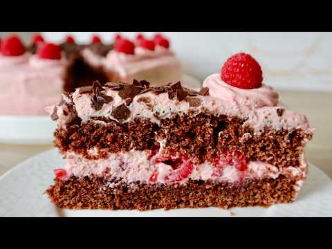 Raspberry chocolate cake with mascarpone and cream