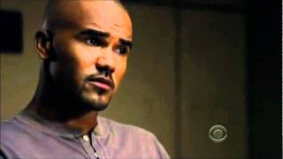 Derek Morgan interroge un jeune prtentieux accus d'enlvement.