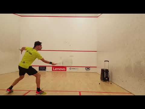 Borja Golan training random feeding with the Hit Trainer Machine